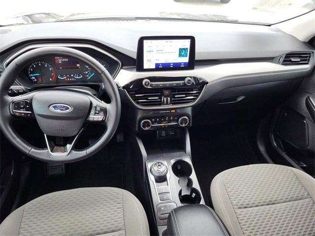 Used 2022 Ford Escape SE w/ SE Sport Appearance Package image 13