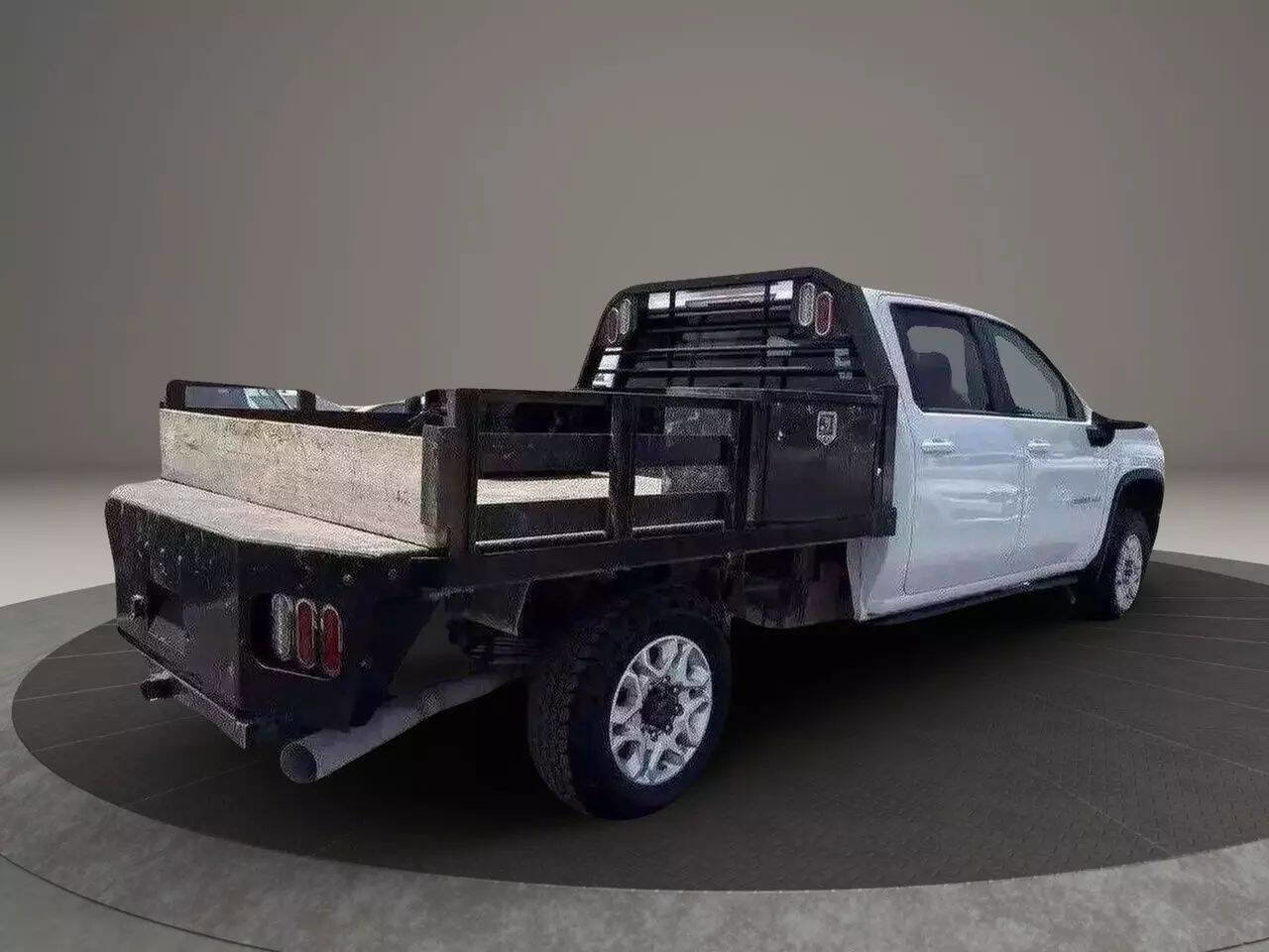 Used 2022 Chevrolet Silverado 2500 LT w/ Convenience Package image 9