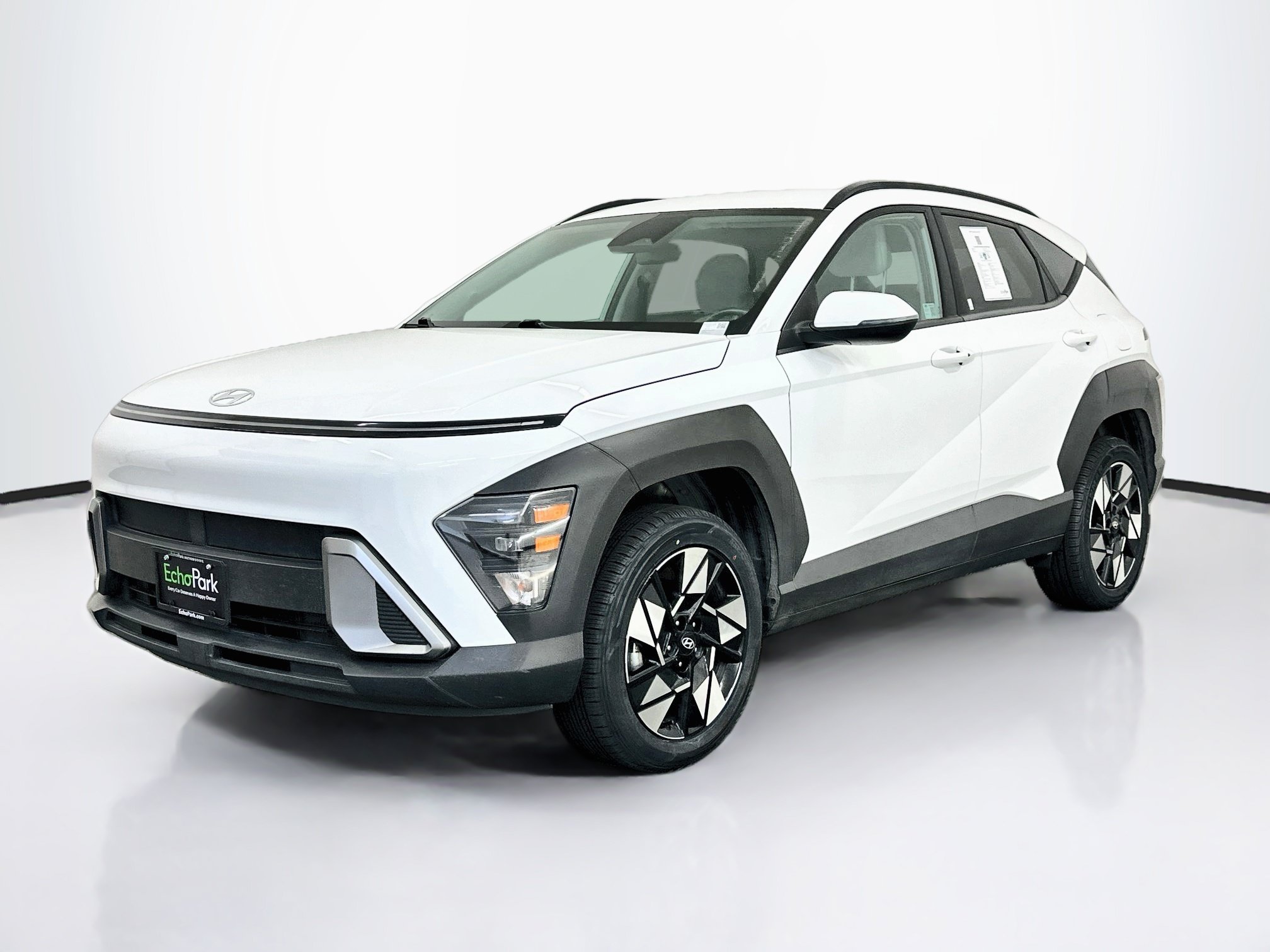 Used 2025 Hyundai Kona SEL AWD/4WD image 3