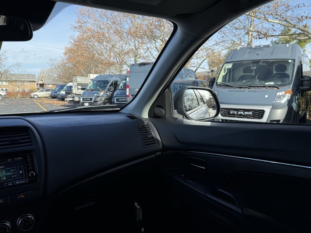 Used 2024 Mitsubishi Outlander Sport ES image 25