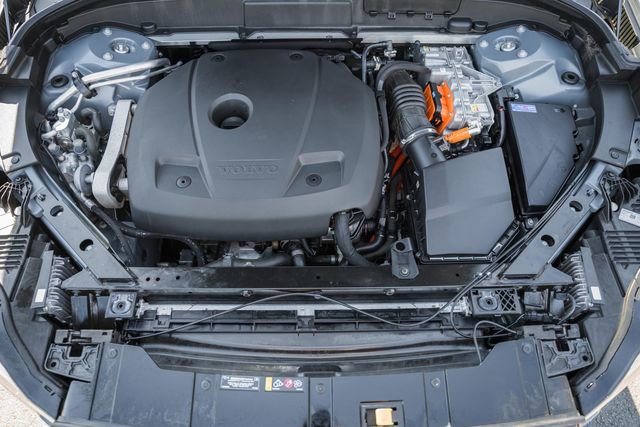 Certified 2022 Volvo XC60 T8 R-Design w/ Advanced Package image 19