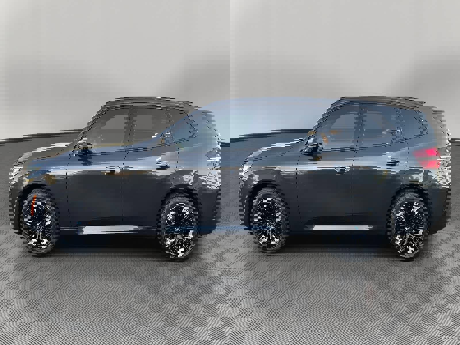 Certified 2025 BMW X3 xDrive30i w/ M Sport Package image 6