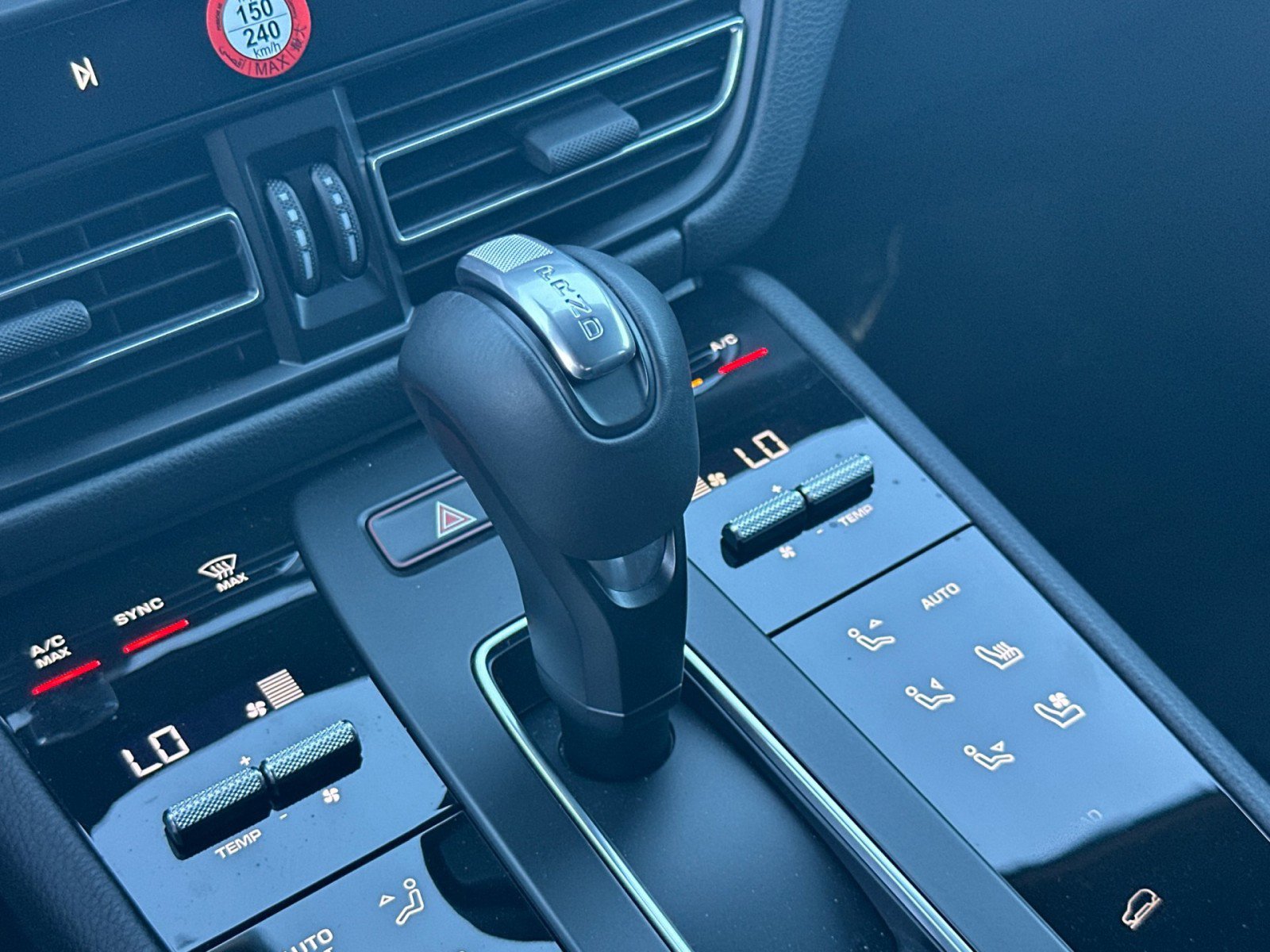 Certified 2025 Porsche Macan image 22