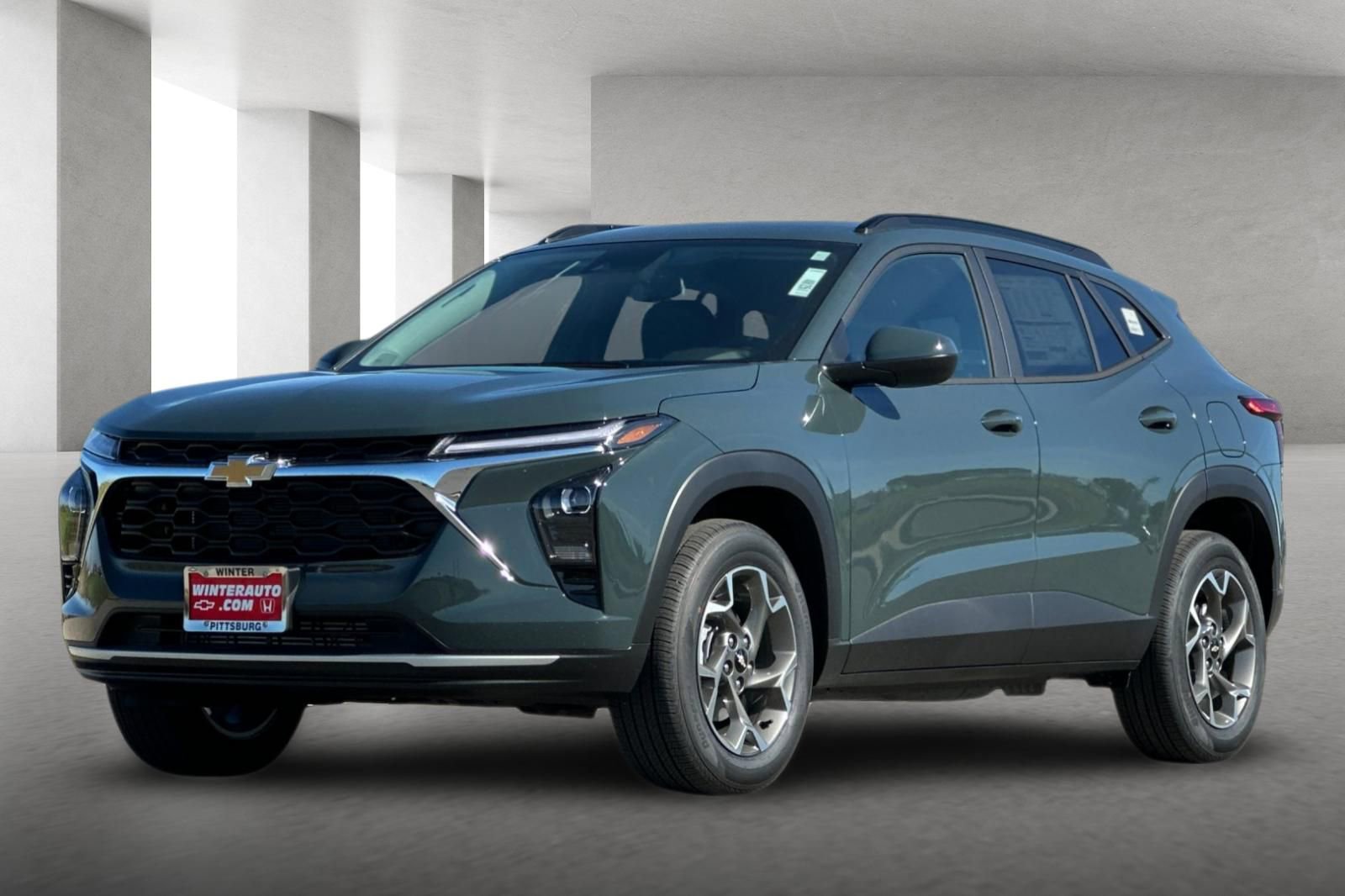 New 2026 Chevrolet Trax LT w/ Driver Confidence Package FWD image 8