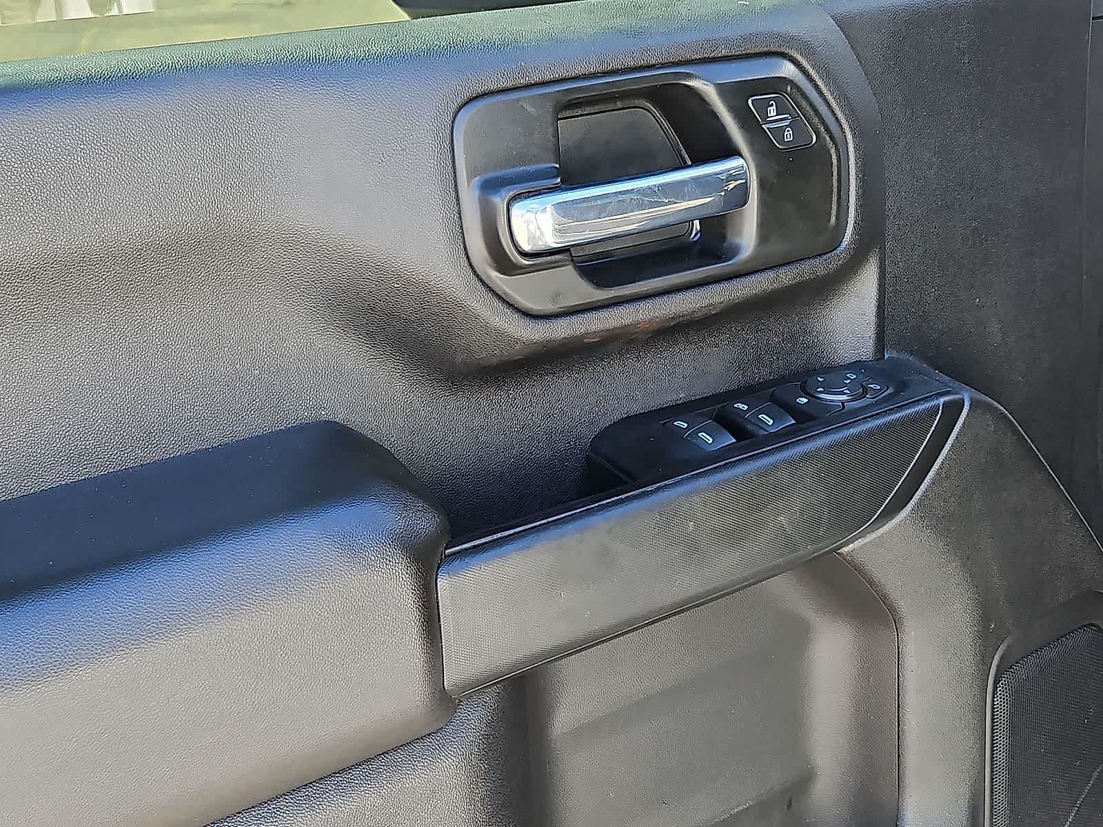 Used 2023 Chevrolet Silverado 2500 Custom w/ Custom Convenience Package AWD/4WD image 27