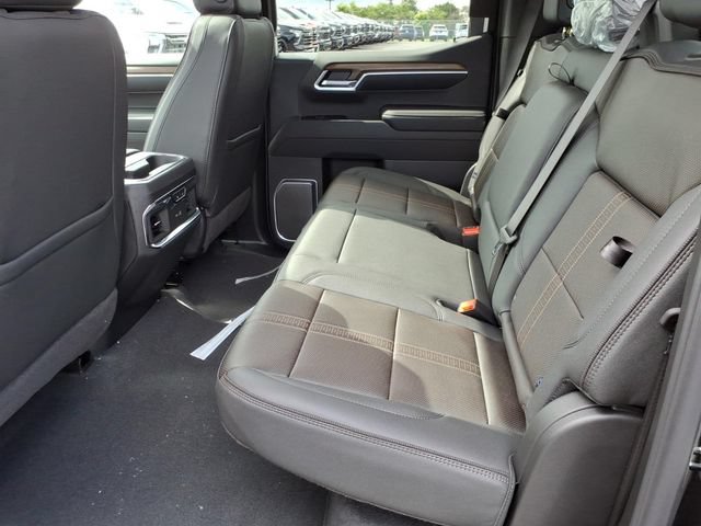 New 2026 Chevrolet Silverado 1500 High Country AWD/4WD image 9