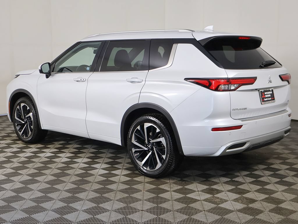 Used 2022 Mitsubishi Outlander SEL AWD/4WD image 12