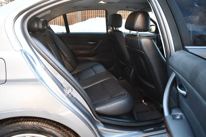 Used 2011 BMW 335i xDrive Sedan image 29