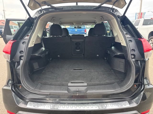 Used 2017 Nissan Rogue S AWD/4WD image 11
