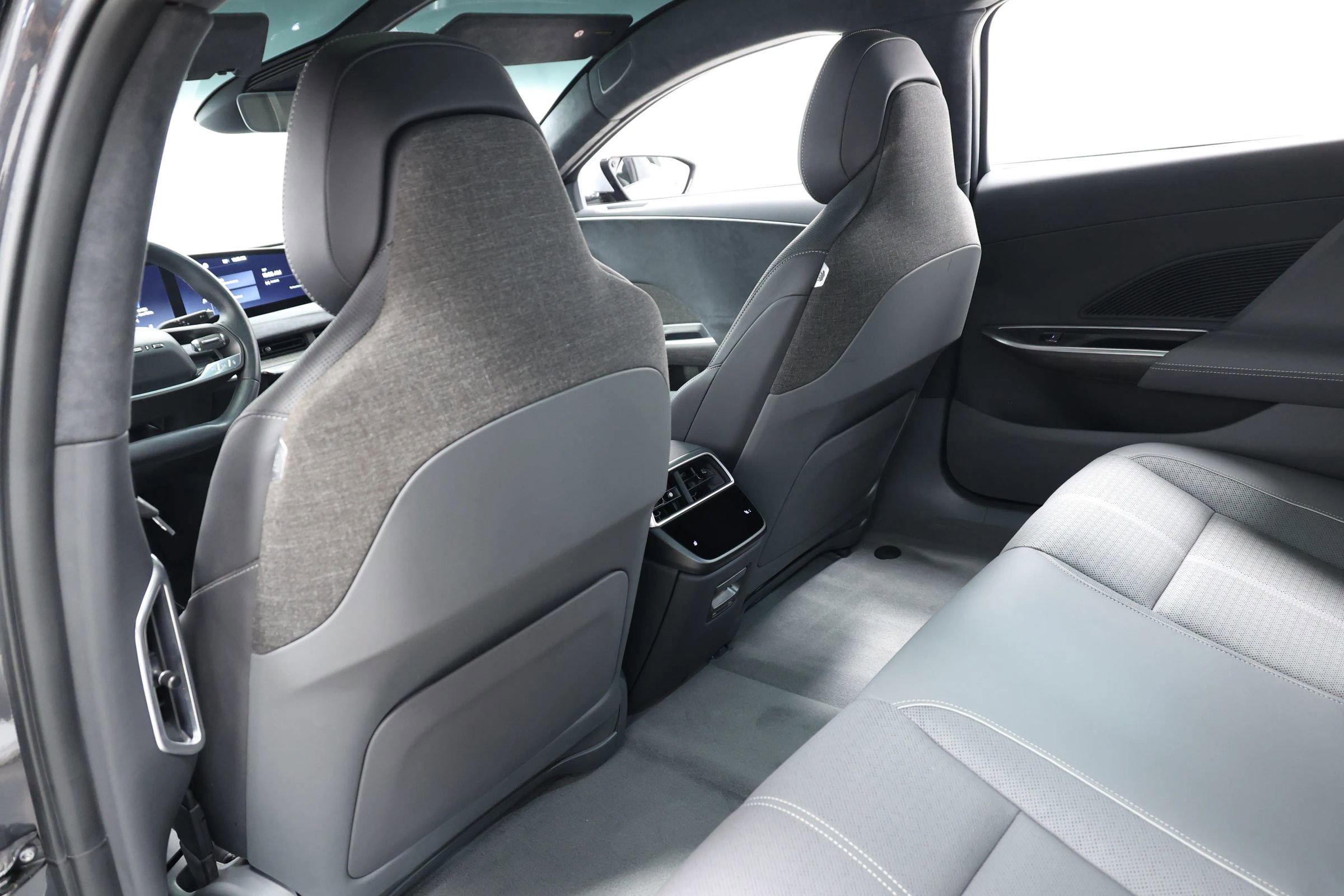 Used 2023 Lucid Air Grand Touring image 52