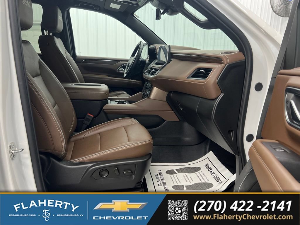 Used 2024 Chevrolet Tahoe High Country AWD/4WD image 15