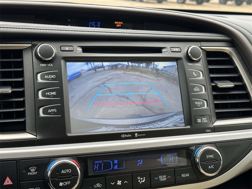 Used 2015 Toyota Highlander XLE image 4