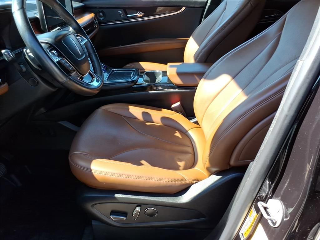 Certified 2023 Lincoln Nautilus Reserve w/ Monochromatic Package image 13