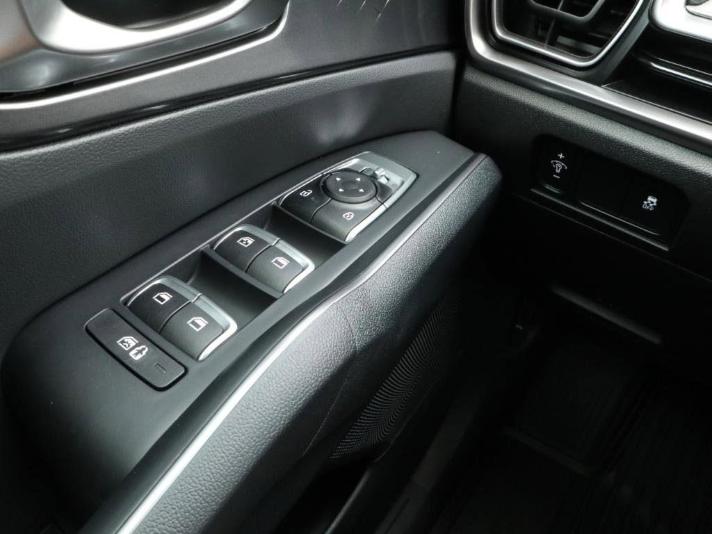 New 2025 Kia Sorento S image 12