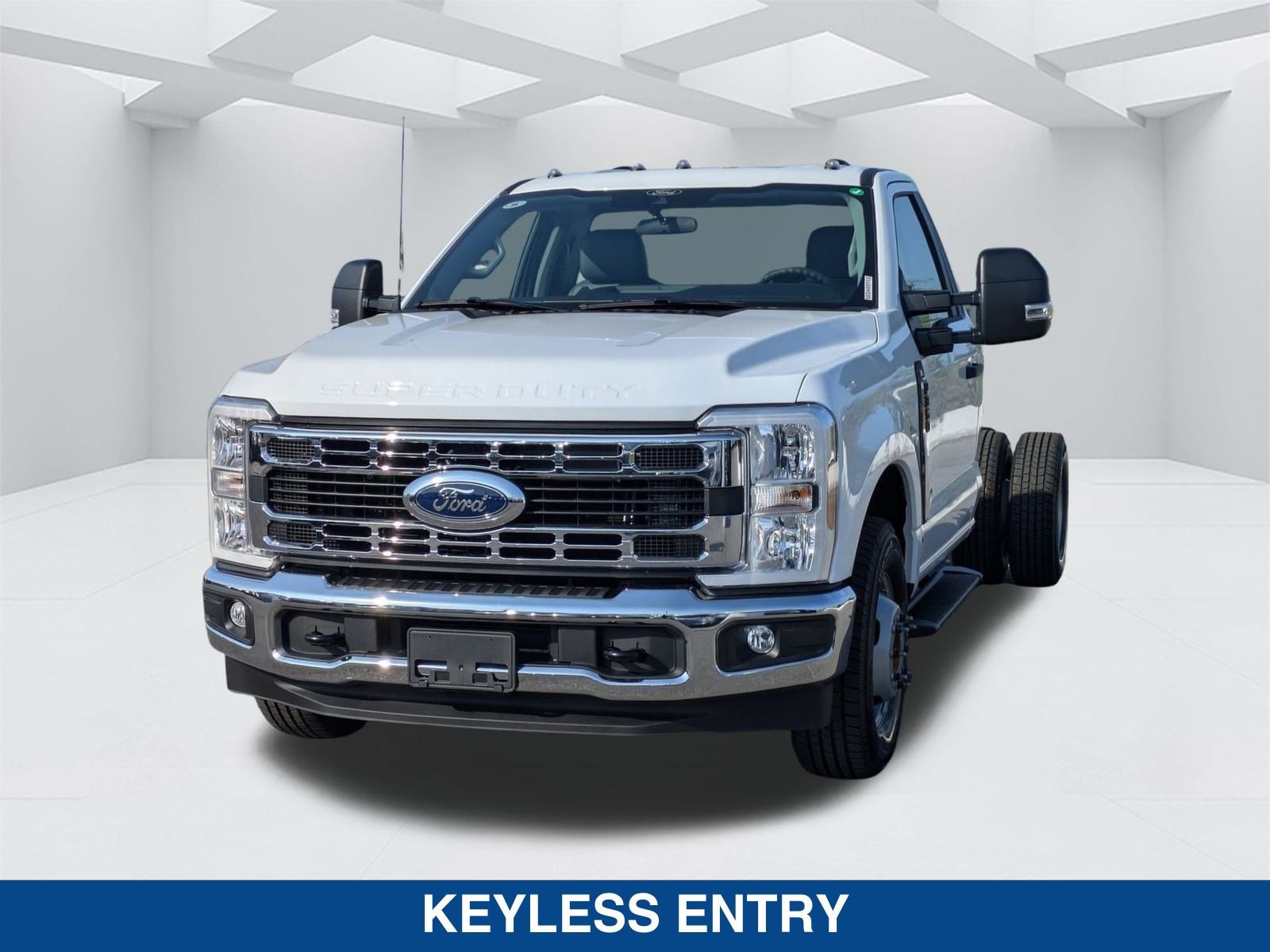 New 2025 Ford F350 XL w/ XL Chrome Package image 8