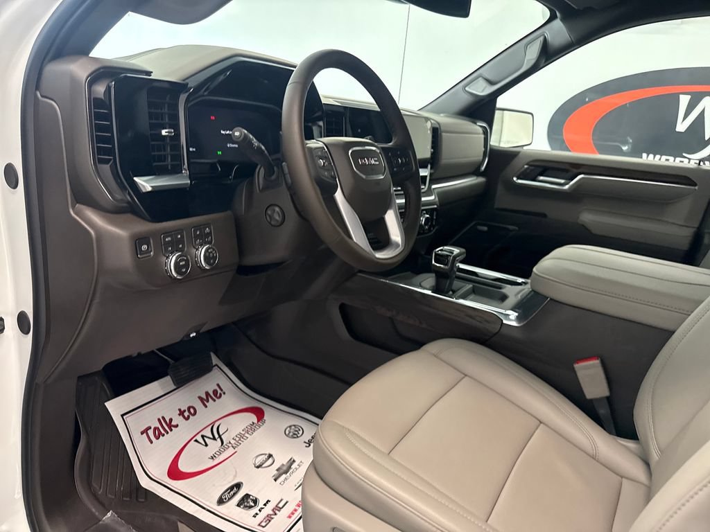New 2026 GMC Sierra 1500 SLT w/ SLT Premium Package AWD/4WD image 13