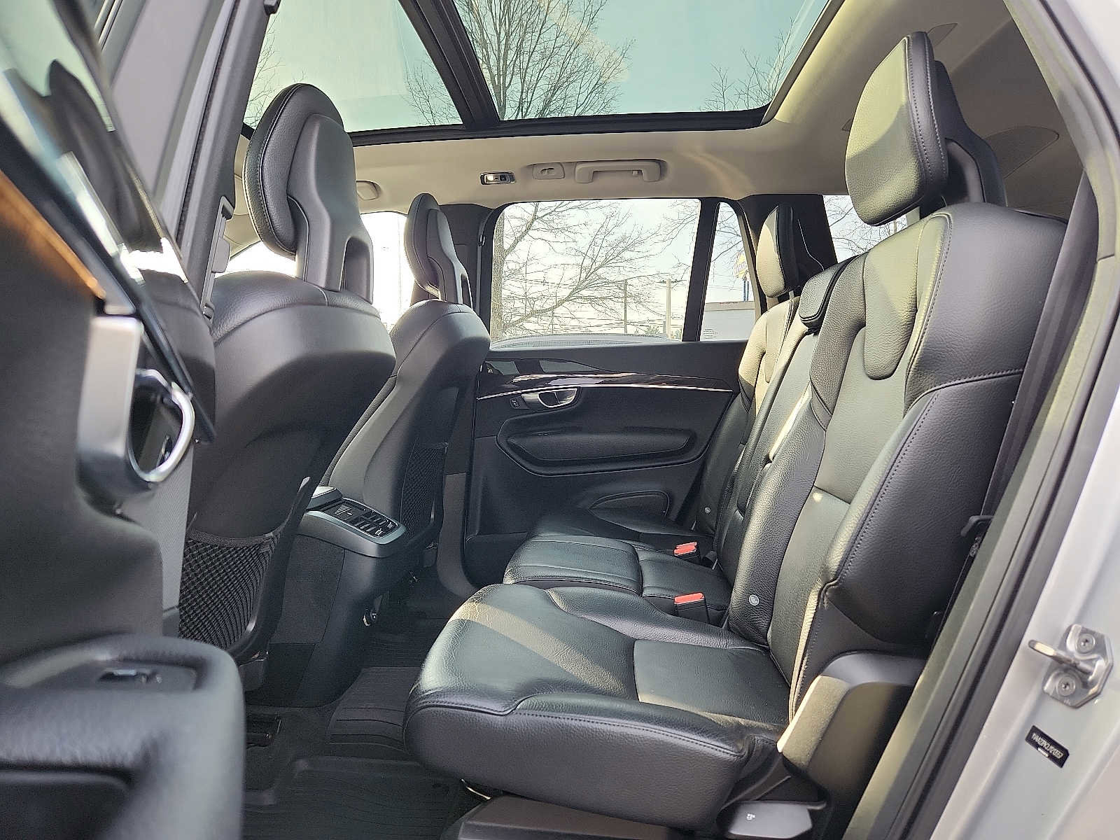 Used 2018 Volvo XC90 T6 Momentum w/ Convenience Package image 10