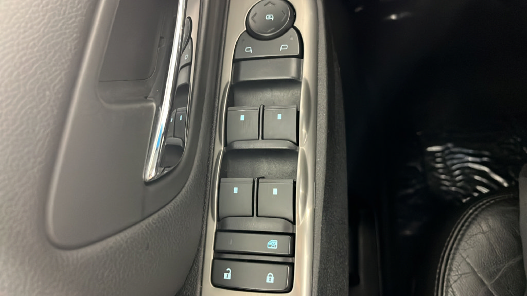 Used 2013 Chevrolet Silverado 2500 LTZ AWD/4WD image 28