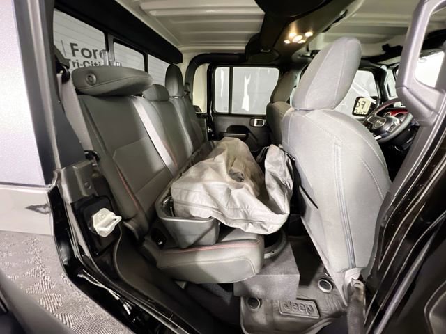 Used 2023 Jeep Gladiator Rubicon w/ LED Lighting Group AWD/4WD image 19