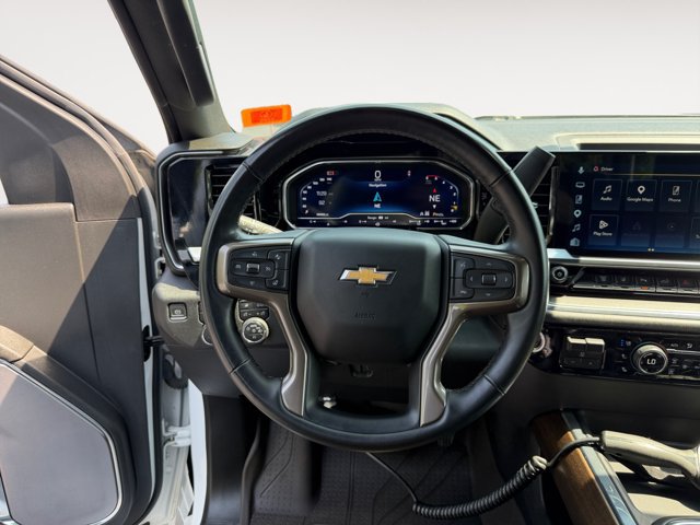 Used 2024 Chevrolet Silverado 2500 High Country w/ High Country Premium Package AWD/4WD image 12
