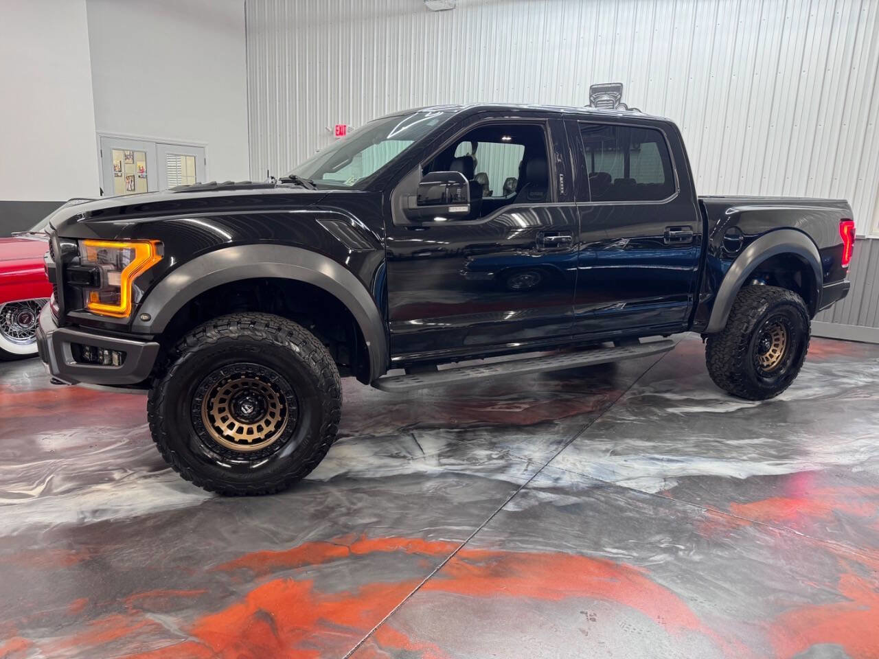 Used 2018 Ford F150 Raptor w/ Equipment Group 802A Luxury AWD/4WD image 2