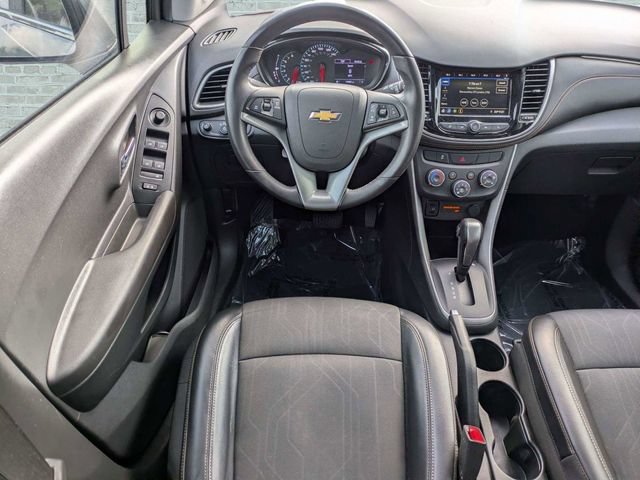 Used 2019 Chevrolet Trax LT w/ LT Convenience Package FWD image 16