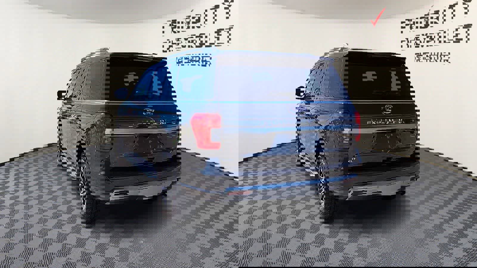 Used 2023 Ford Expedition XLT image 7