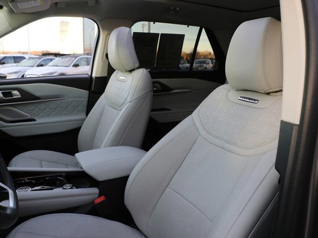 Used 2025 Ford Explorer Platinum w/ LUX Leather Package image 20