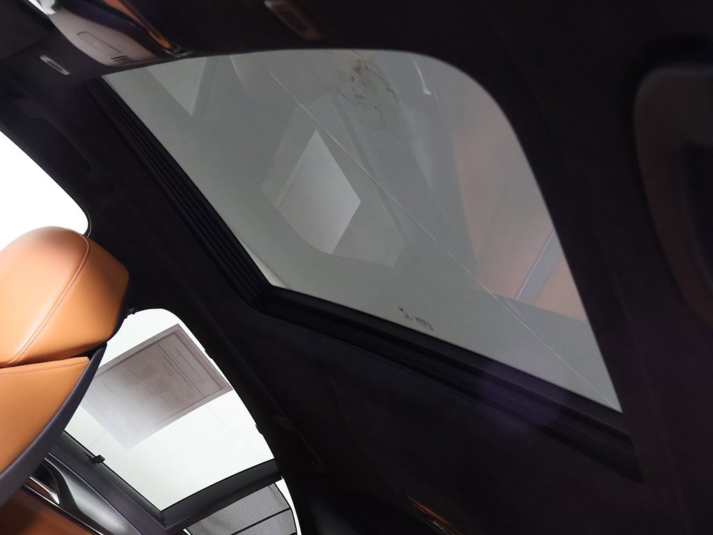 Used 2021 BMW M5 image 23