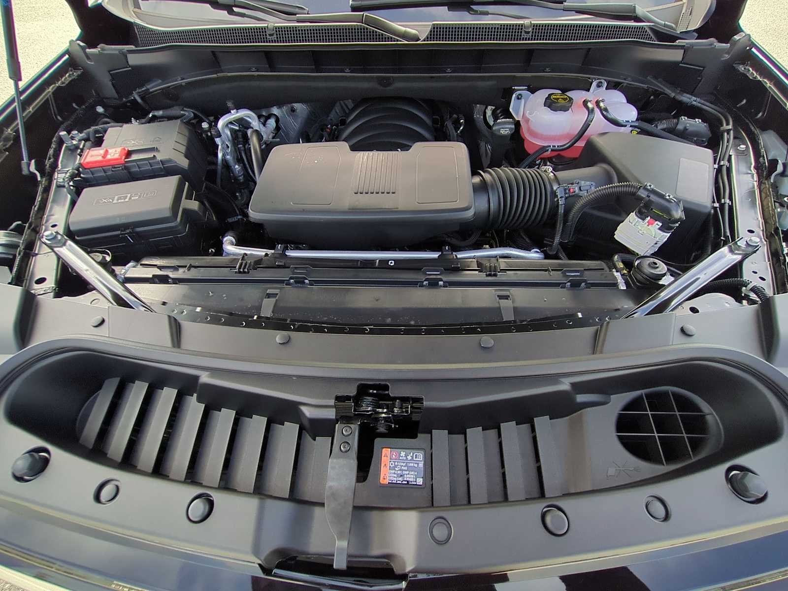 New 2026 Chevrolet Suburban LS RWD image 28