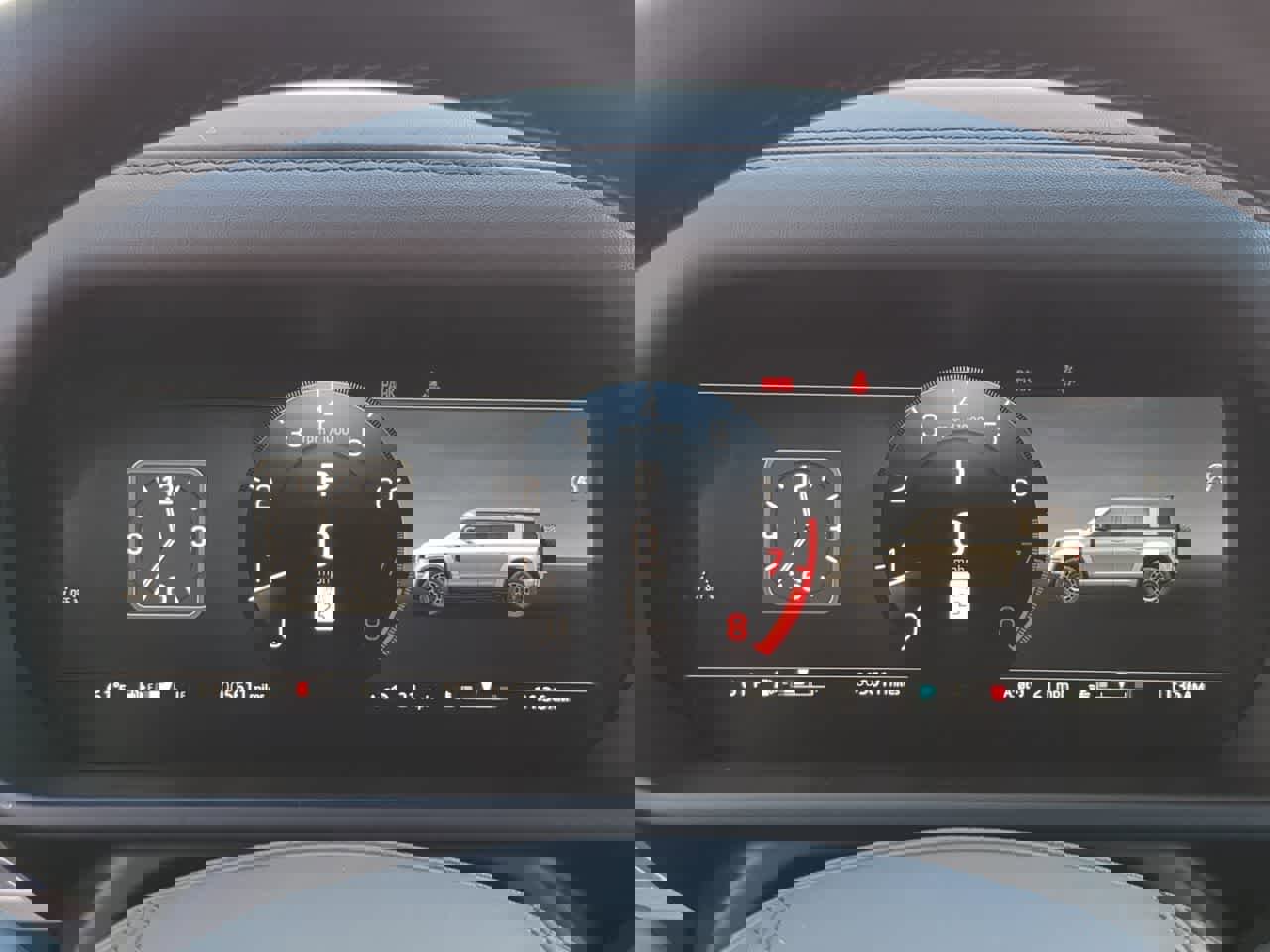 Used 2025 Land Rover Defender 110 image 36