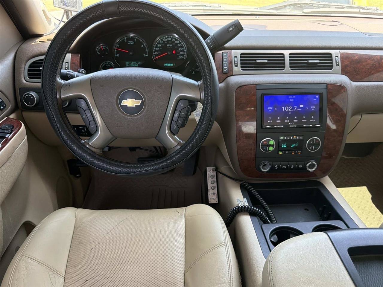 Used 2014 Chevrolet Silverado 2500 LTZ w/ LTZ Plus Package AWD/4WD image 18