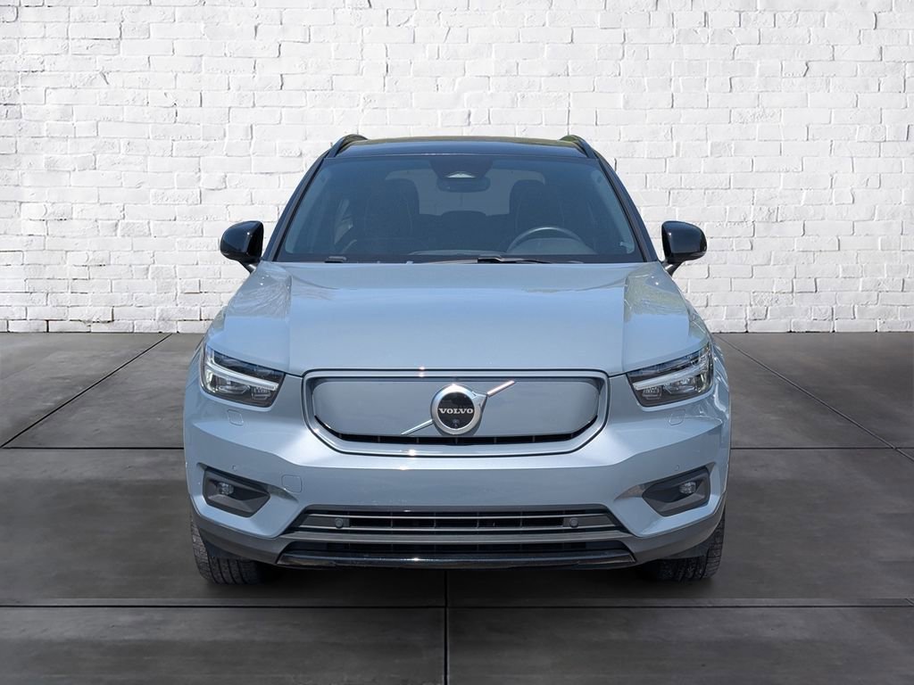 Used 2022 Volvo XC40 P8 Recharge Plus image 3