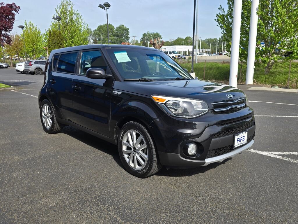 Used 2017 Kia Soul + FWD image 8
