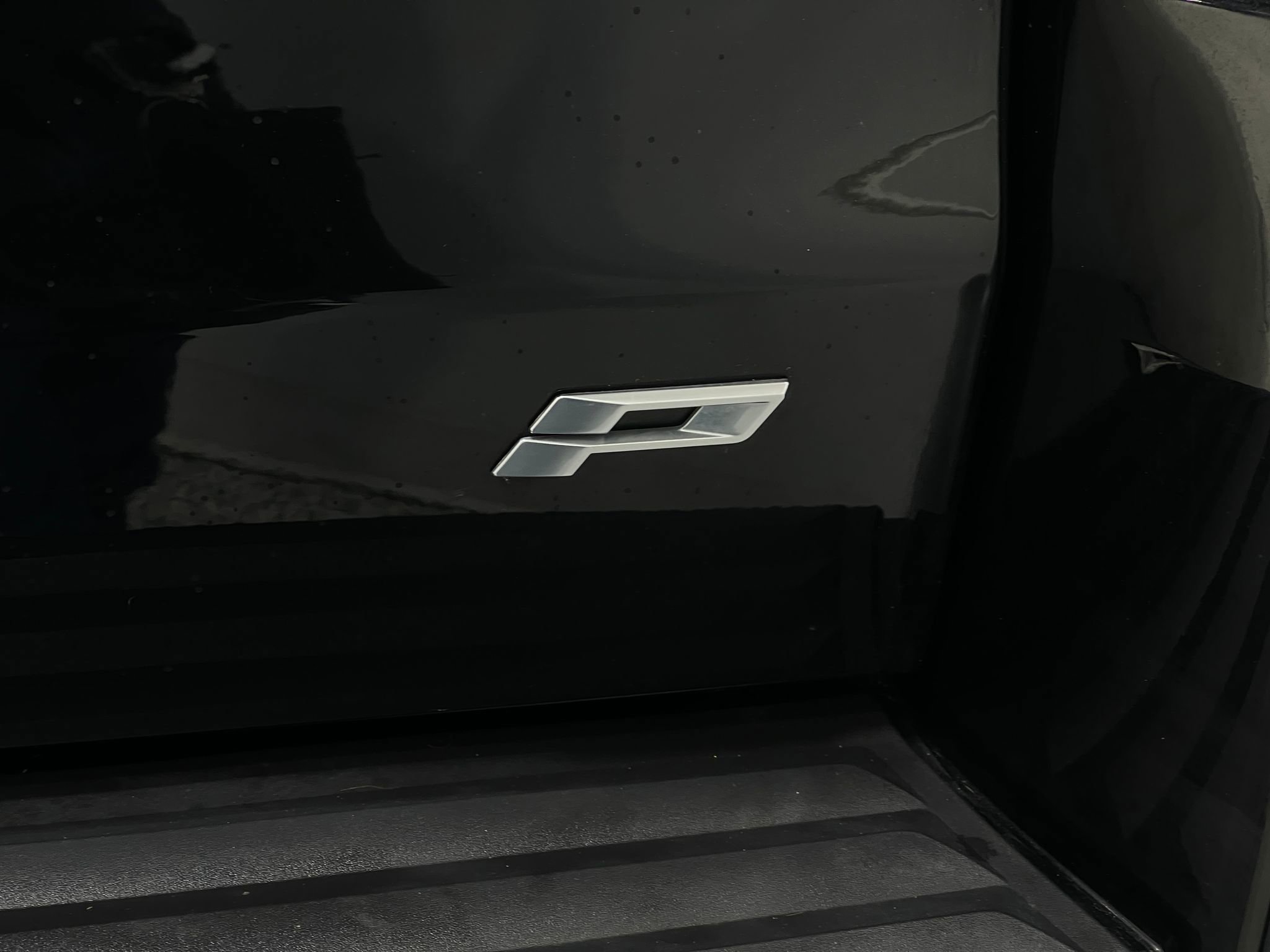 Used 2015 Cadillac Escalade ESV Platinum image 43