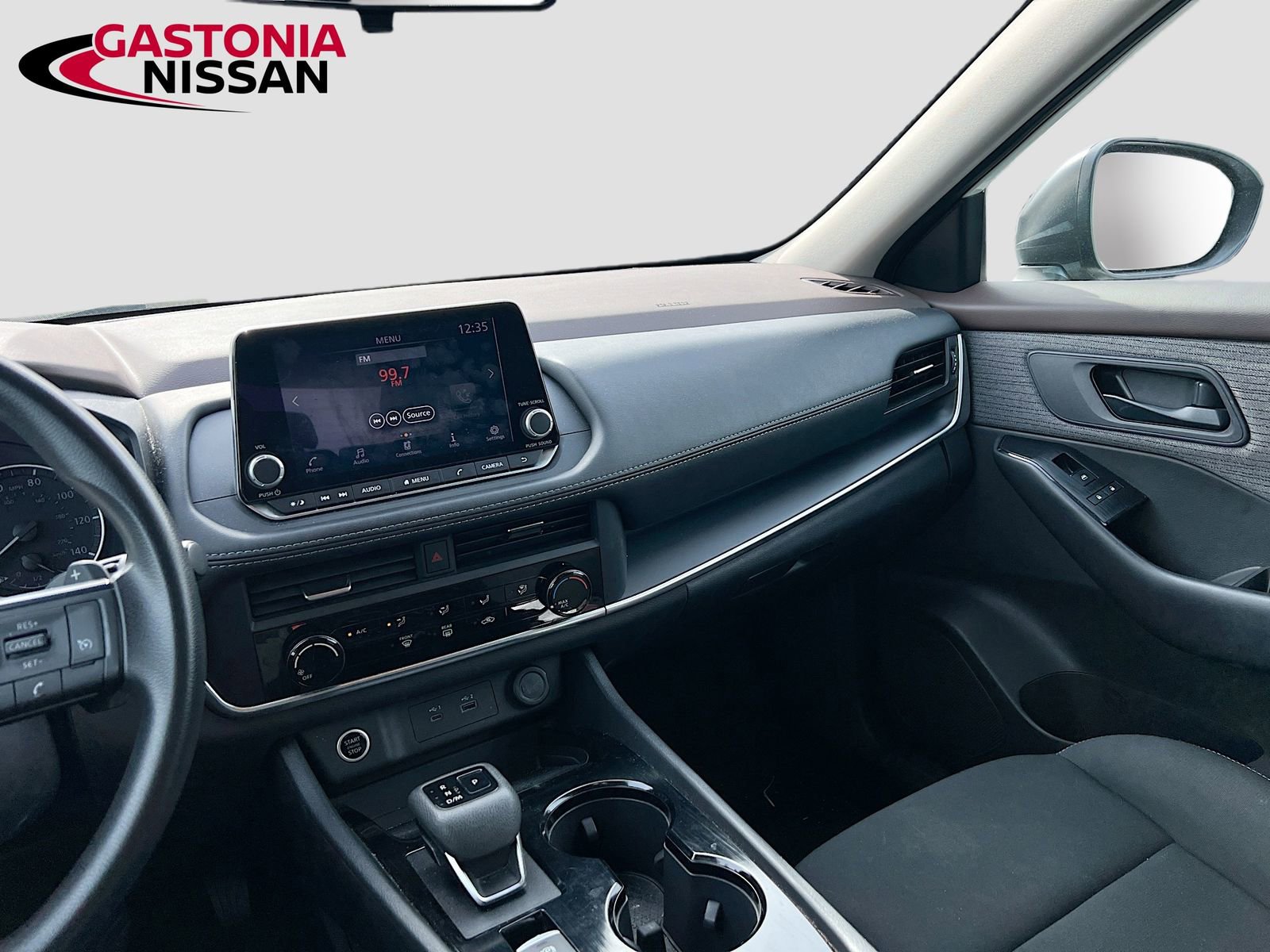 Used 2023 Nissan Rogue S image 29