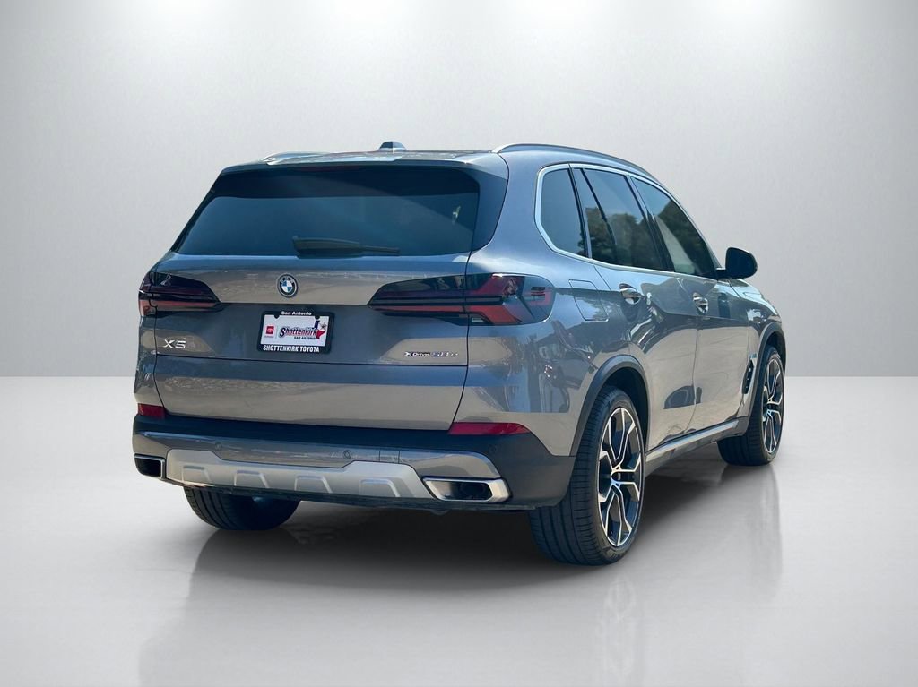 Used 2024 BMW X5 xDrive50e w/ Premium Package image 5