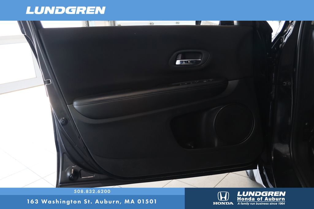 Used 2017 Honda HR-V LX image 9
