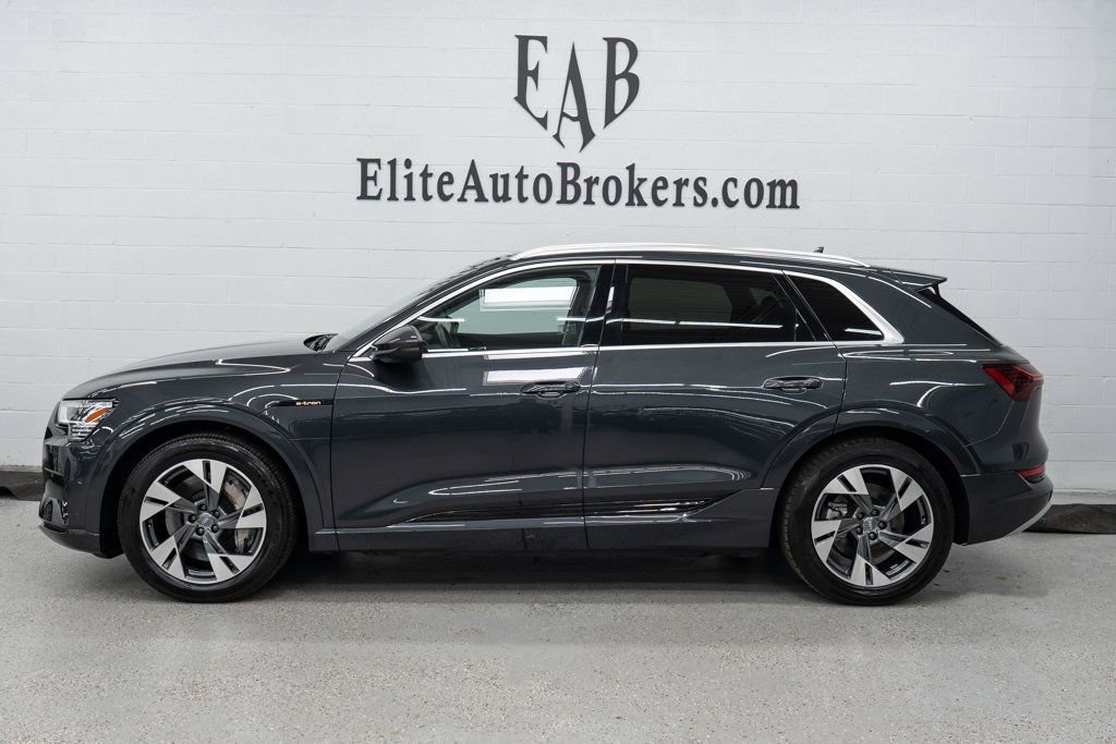 Used 2021 Audi e-tron Premium Plus w/ Premium Plus Package image 2