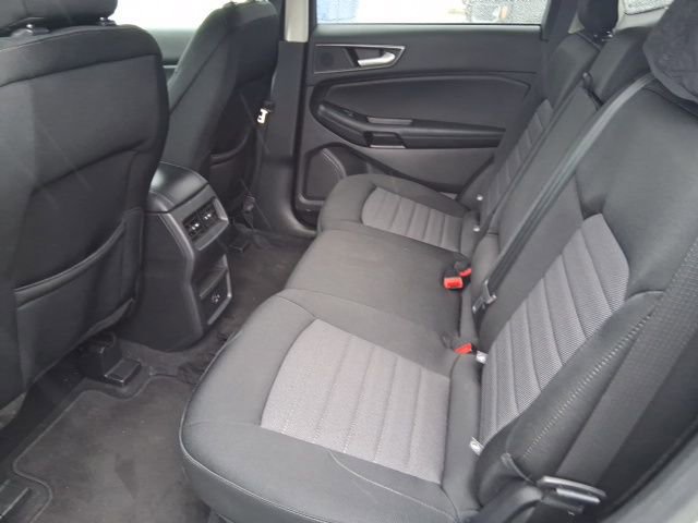 Used 2021 Ford Edge SE image 7
