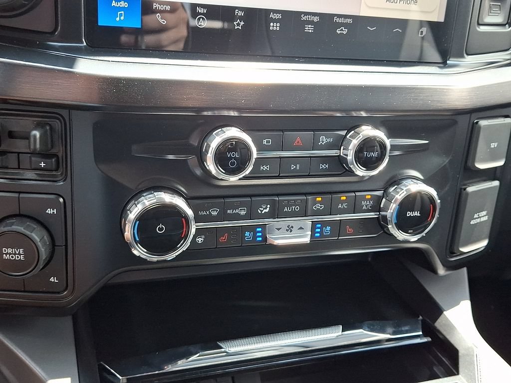New 2026 Ford F250 Lariat w/ Black Appearance Package AWD/4WD image 11