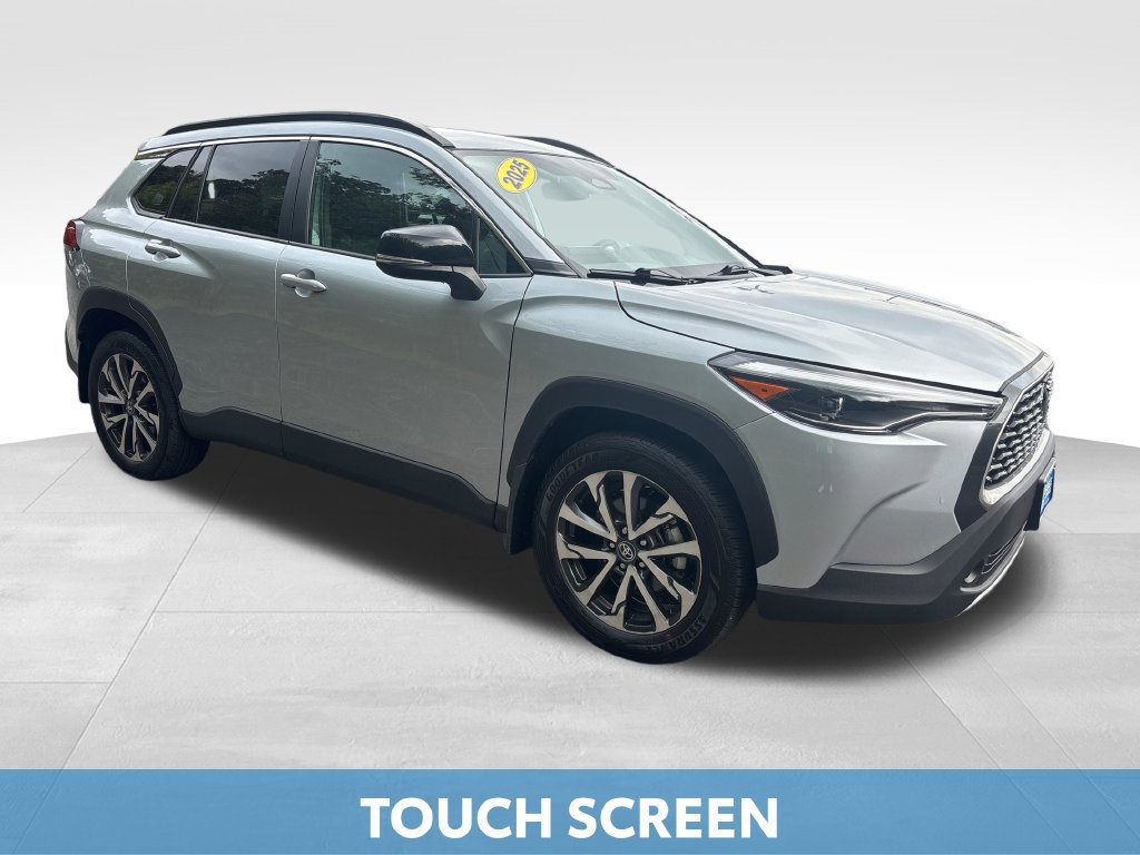 Used 2025 Toyota Corolla Cross XLE FWD image 10