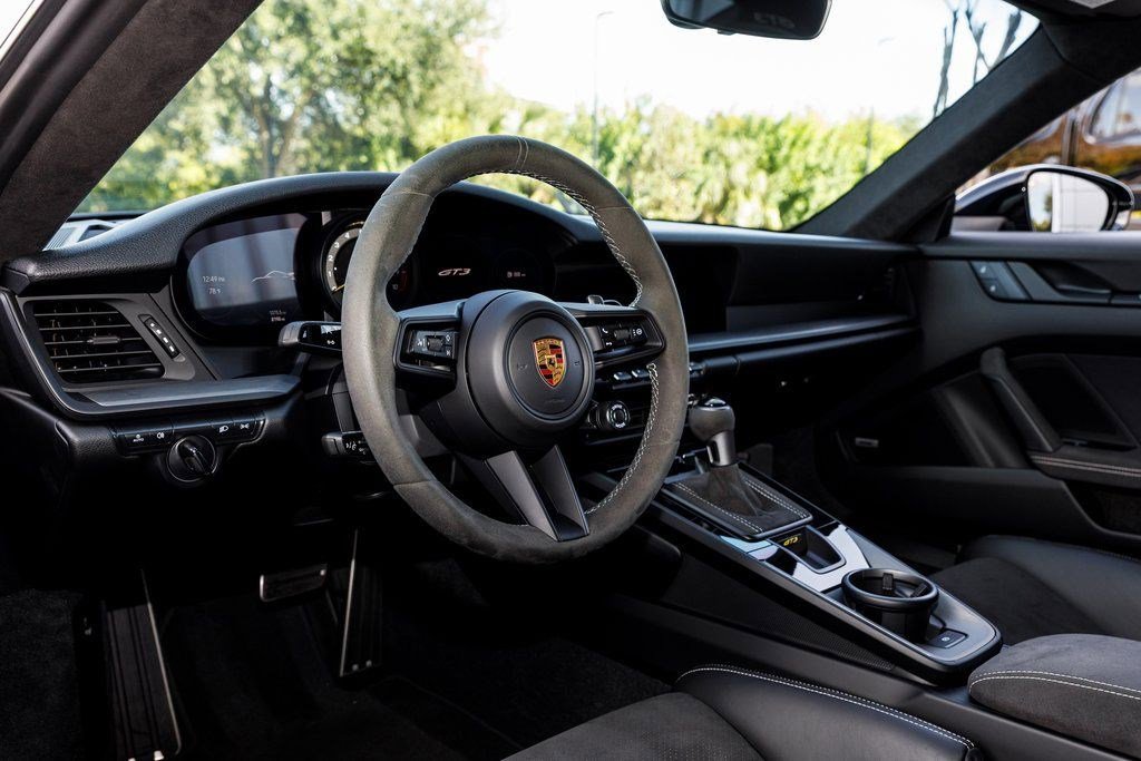 Used 2022 Porsche 911 GT3 image 26