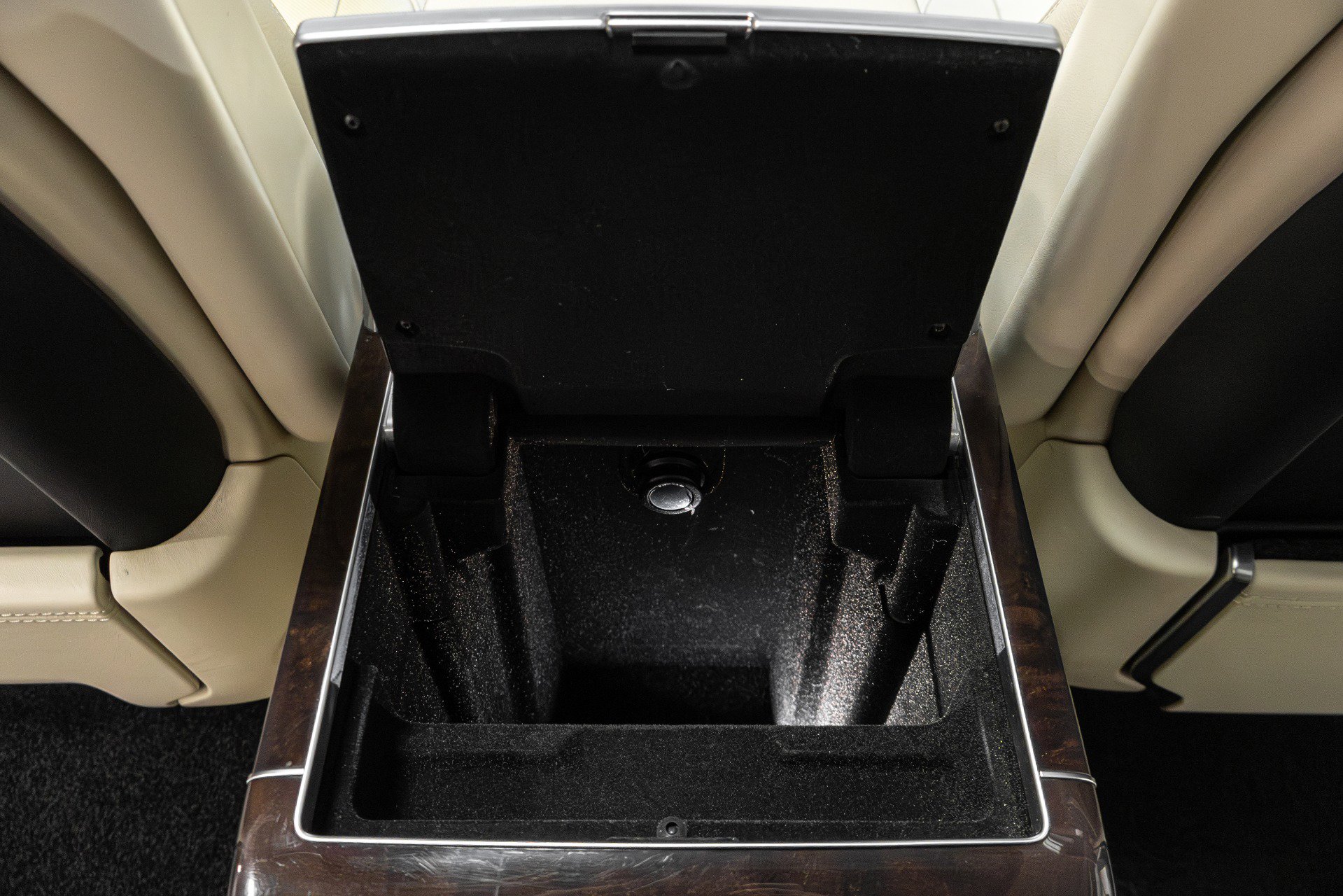 Used 2019 Land Rover Range Rover Long Wheelbase Autobiography image 26