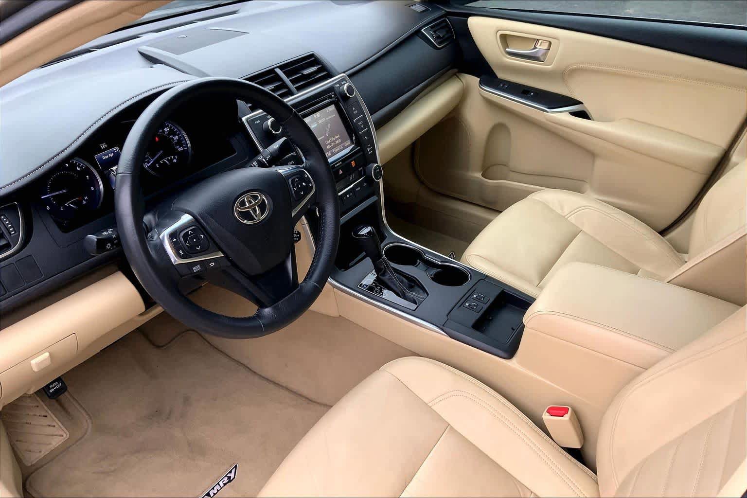 Used 2017 Toyota Camry XLE FWD image 18