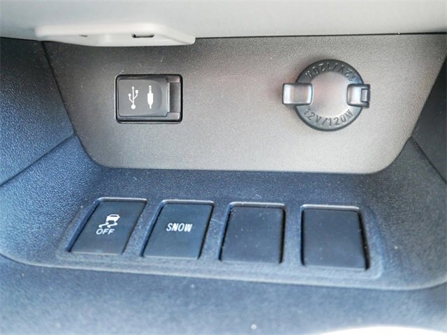 Used 2015 Toyota Highlander XLE image 23