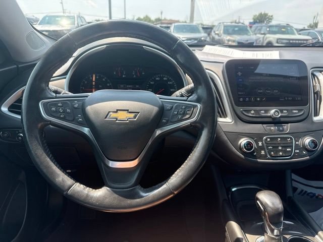 Used 2022 Chevrolet Malibu LT w/ Leather Package FWD image 31