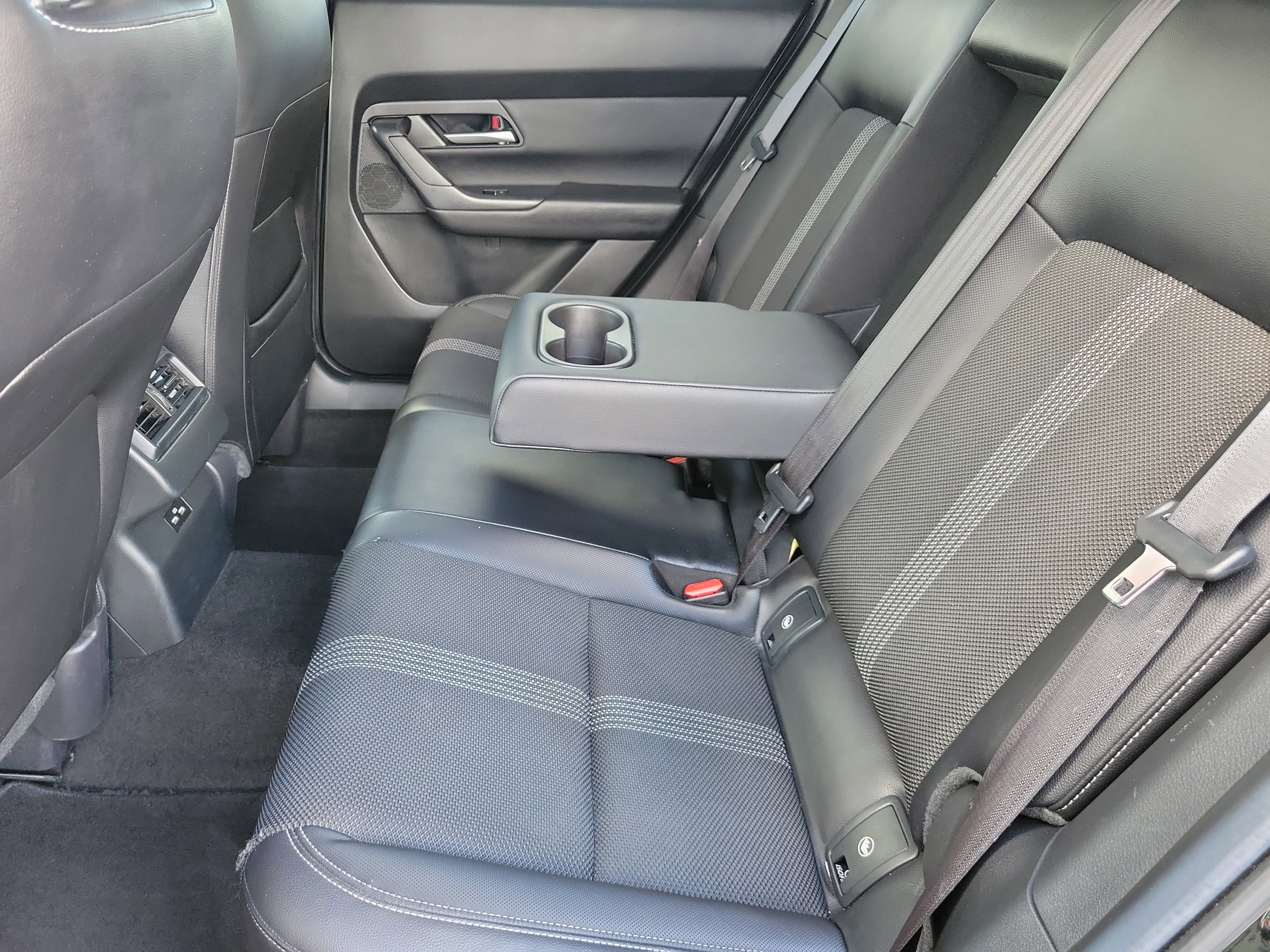 Used 2024 MAZDA CX-50 AWD 2.5 S w/ Preferred Package image 18