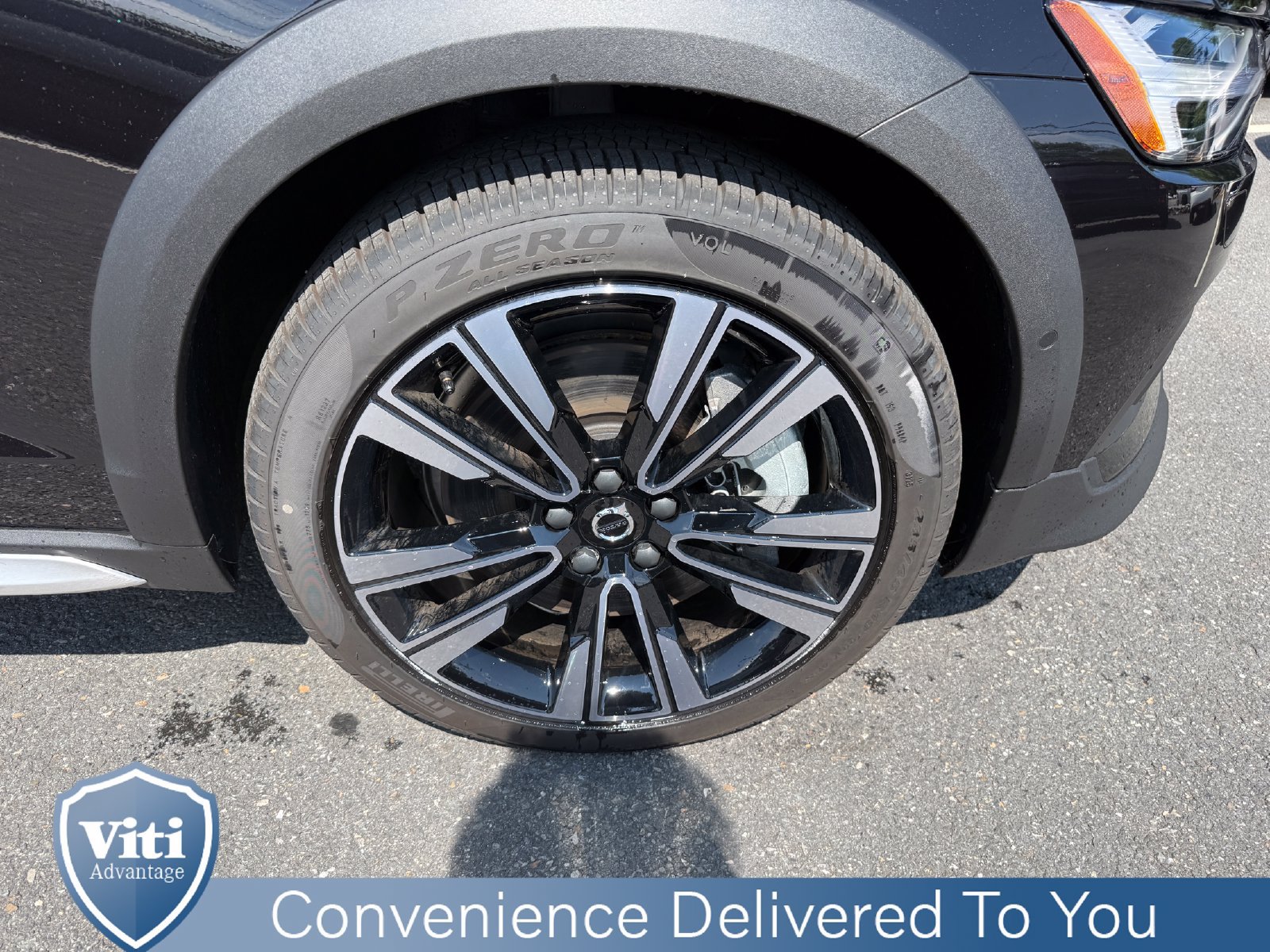 New 2026 Volvo V60 B5 Cross Country Ultra w/ Protection Package Premier AWD/4WD image 10