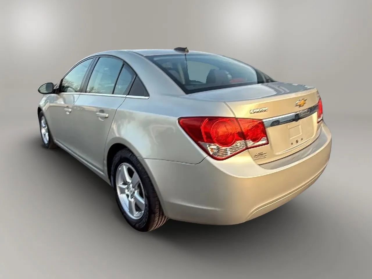 Used 2015 Chevrolet Cruze LT image 3